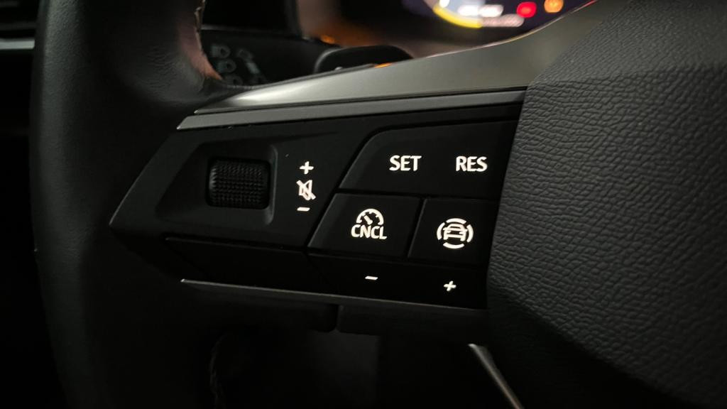 Nouvelle SEAT LEON 1.5 eTSI - 115 - DSG 7 BERLINE Style 