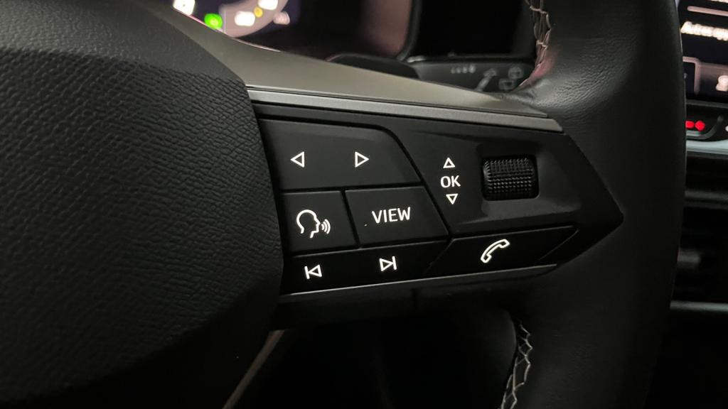 Nouvelle SEAT LEON 1.5 eTSI - 115 - DSG 7 BERLINE Style 