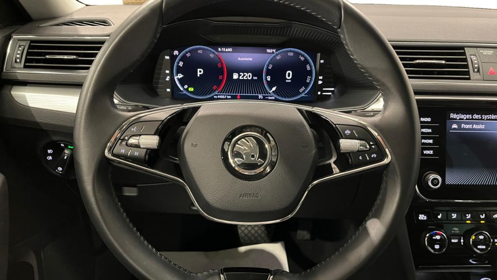 SKODA SUPERB COMBI 2.0 TDI SCR - 150 - DSG7  III Business PHASE 2 Combi