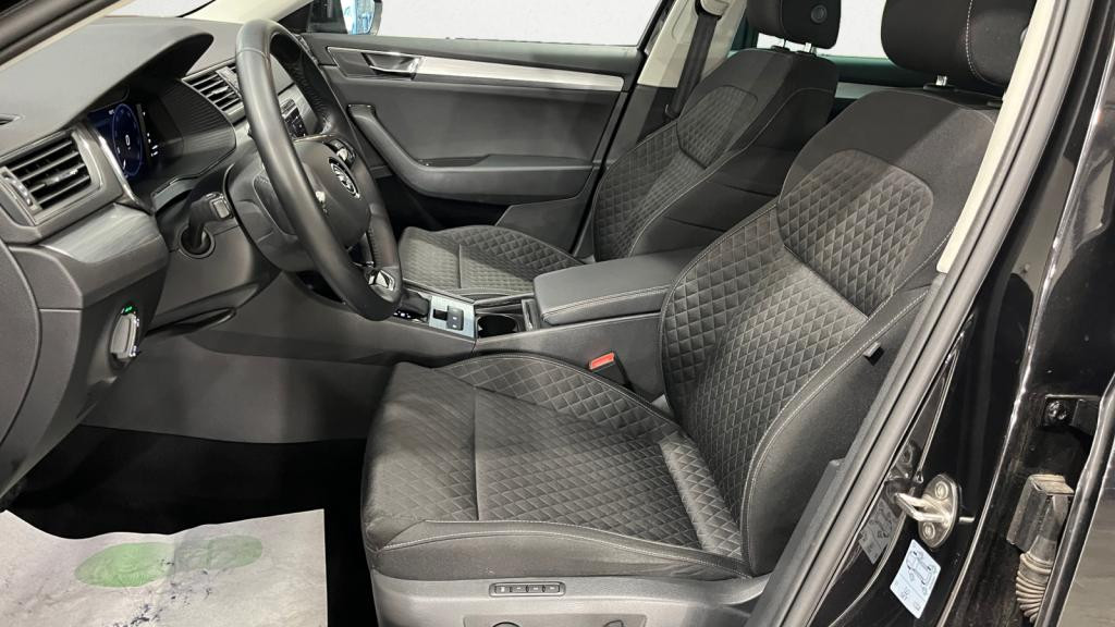 SKODA SUPERB 2.0 TDI SCR - 150 - DSG7  III Business PHASE 2 Combi