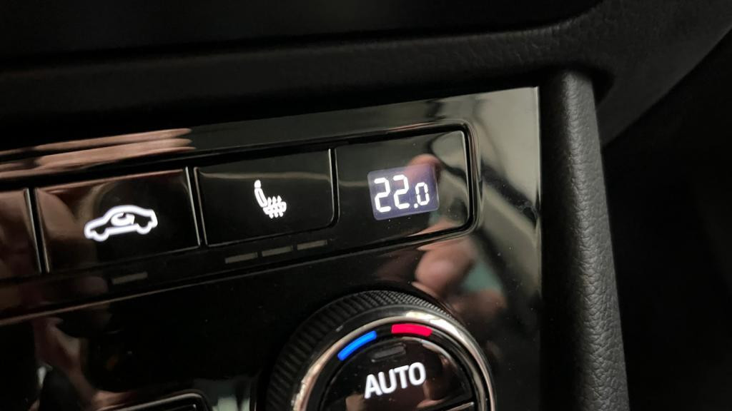 SKODA SUPERB 2.0 TDI SCR - 150 - DSG7  III Business PHASE 2 Combi