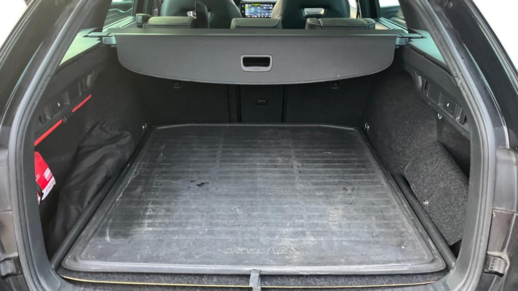 SKODA OCTAVIA COMBI 1.4 TSI PHEV iV- 245 - DSG6e Start & Stop  IV COMBI BREAK RS 