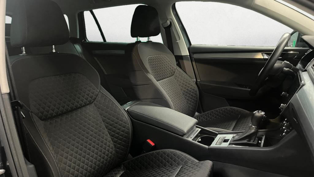 SKODA SUPERB 1.4 TSI PHEV - 218 - DSG  III Business PHASE 2 Combi