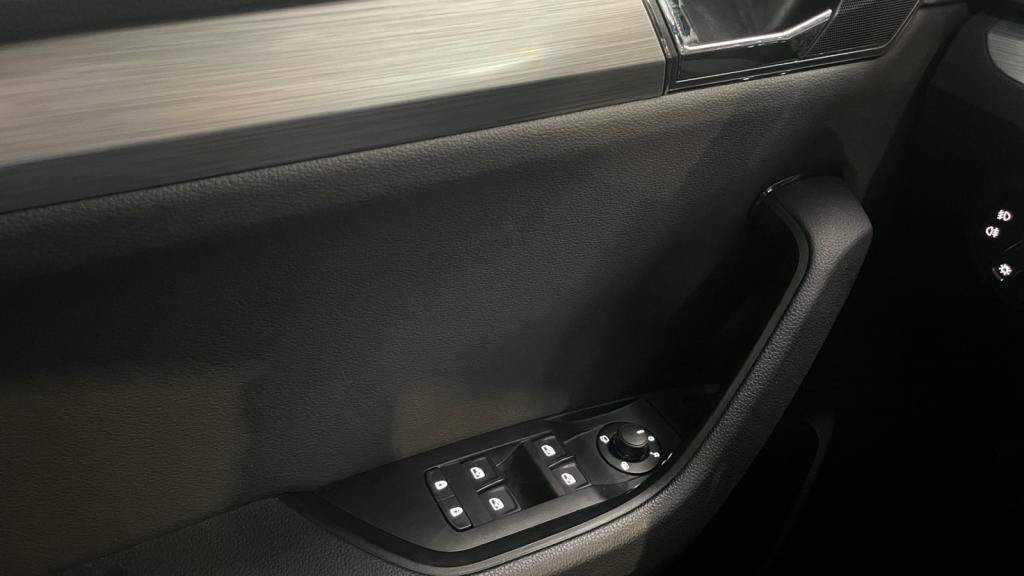 SKODA SUPERB 1.4 TSI PHEV - 218 - DSG  III Business PHASE 2 Combi