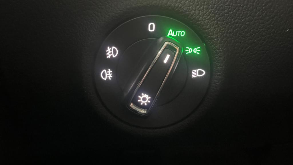 SKODA SUPERB 1.4 TSI PHEV - 218 - DSG  III Business PHASE 2 Combi