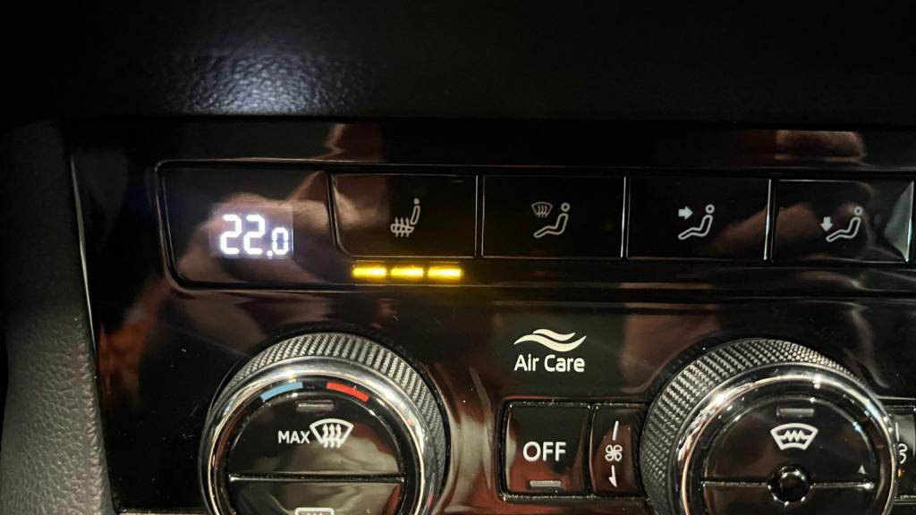 SKODA KAROQ 1.5 TSI ACT - 150  Clever