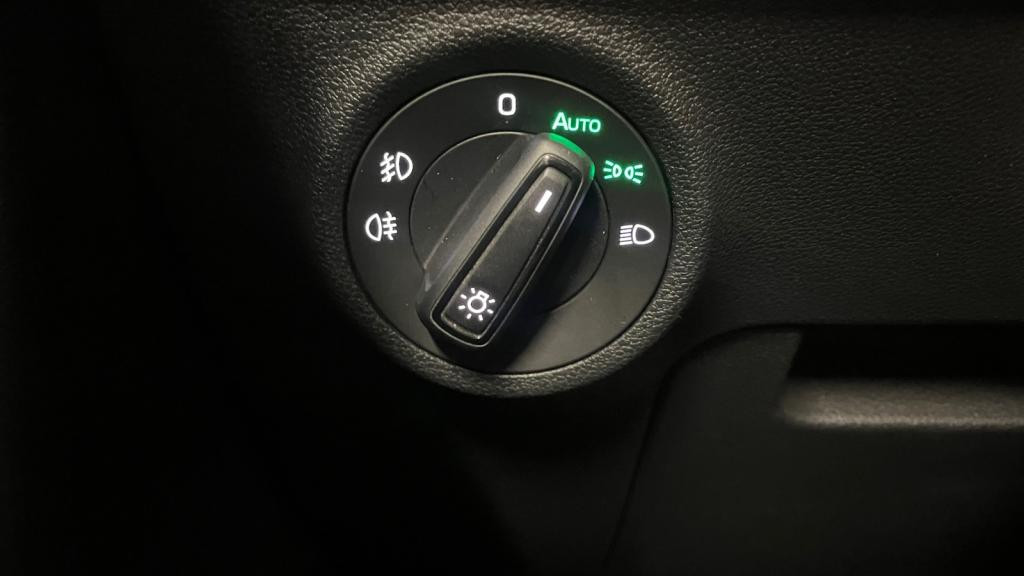 SKODA KAROQ 1.5 TSI ACT - 150  Clever