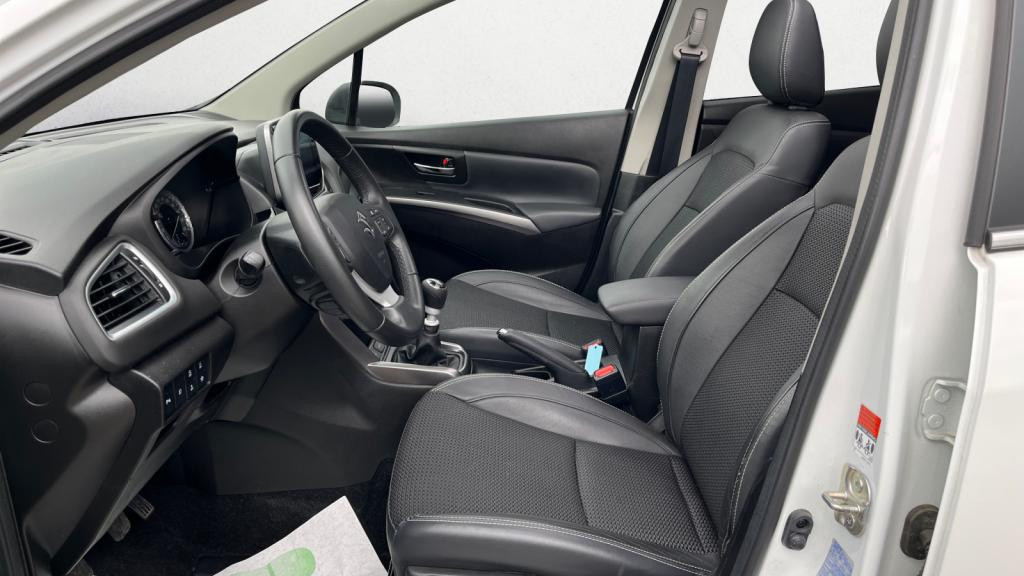 Nouvelle SUZUKI S CROSS 1.4 Boosterjet + Hybrid SHVS Style PHASE 3