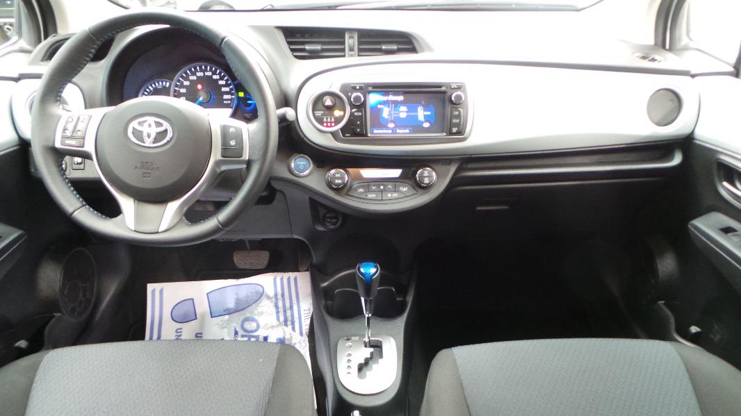 TOYOTA YARIS HSD 100H DYNAMIC 5P