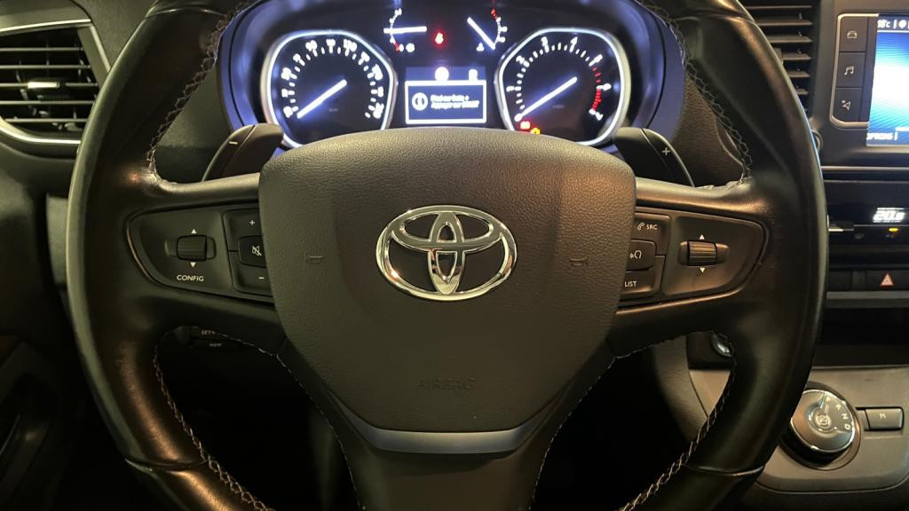 Nouvelle TOYOTA PROACE Verso 2.0 180 D-4D - BVA - 8pl (MC22)  Medium Executive Techno