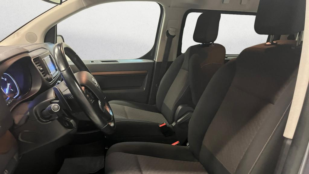 Nouvelle TOYOTA PROACE Verso 2.0 180 D-4D - BVA - 8pl (MC22)  Medium Executive Techno