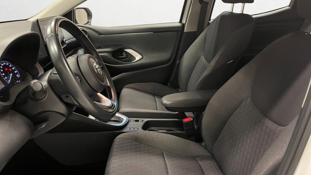 TOYOTA YARIS Hybrid 116h - e-CVT (MY22)  IV Dynamic Business 