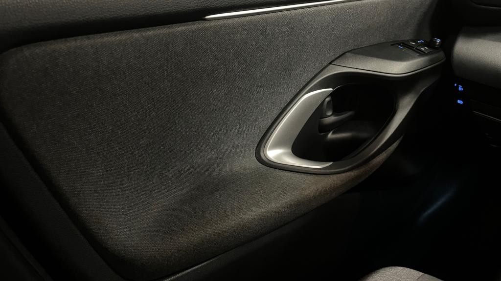 TOYOTA YARIS Hybrid 116h - e-CVT (MY22)  IV Dynamic Business 