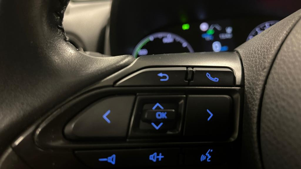 TOYOTA YARIS Hybrid 116h - e-CVT (MY22)  IV Dynamic Business 