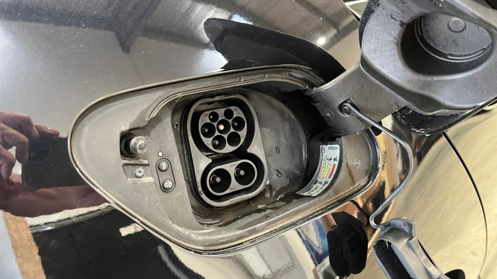 VOLKSWAGEN GOLF e- VII BERLINE PHASE 2