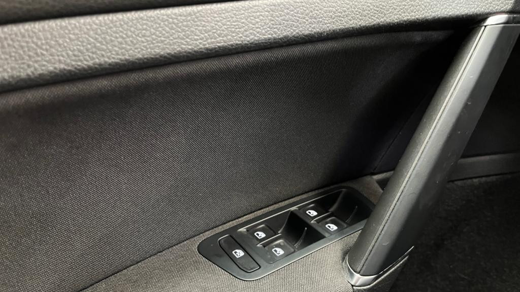 VOLKSWAGEN GOLF e- VII BERLINE PHASE 2