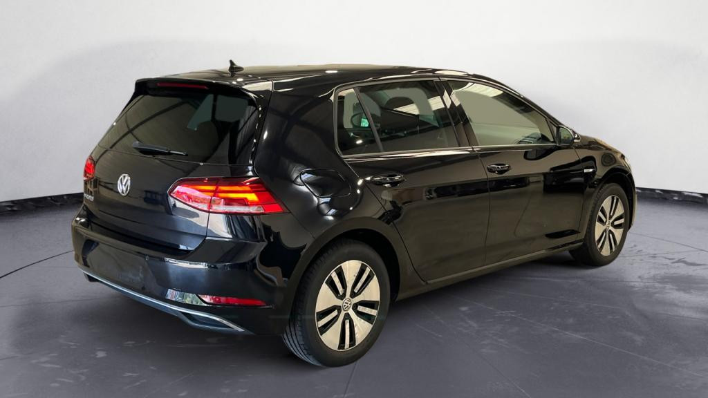 VOLKSWAGEN GOLF e- VII BERLINE PHASE 2