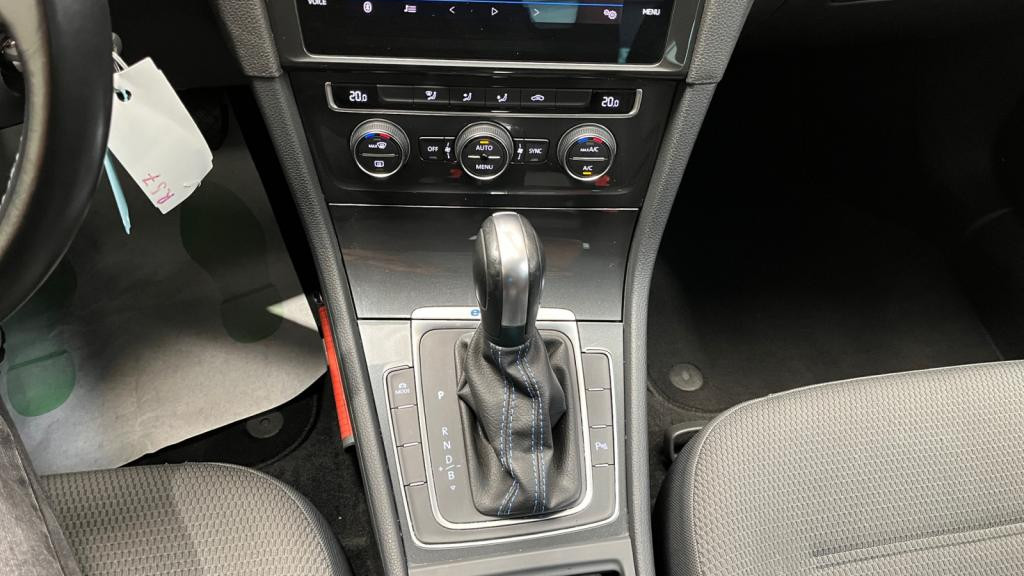 VOLKSWAGEN GOLF e- VII BERLINE PHASE 2