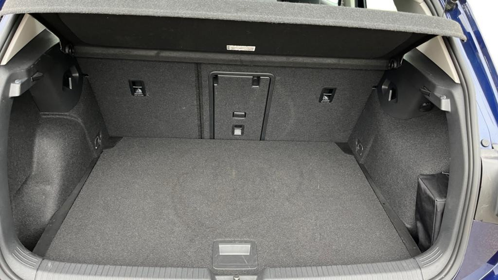 VOLKSWAGEN GOLF 1.0 TSI OPF - 110  VIII BERLINE Life