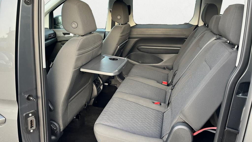 Nouvelle VOLKSWAGEN CADDY Maxi 1.5 eHybrid - 150 - DSG 6 - 7pl  COMBI Maxi Life 