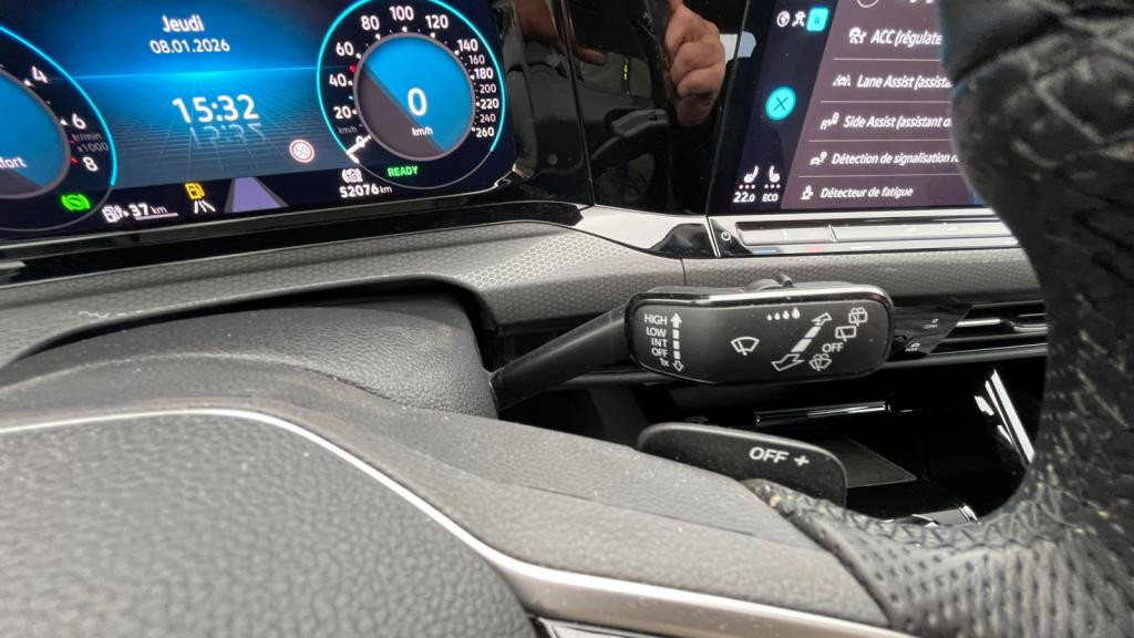 VOLKSWAGEN GOLF eHybrid 245 DSG 6  VIII GTE - JA 17\' Nottingham Hiver en Supplément