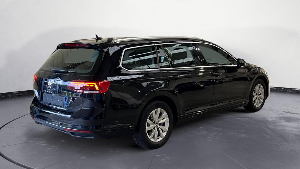 Nouvelle VOLKSWAGEN PASSAT SW 2.0 16V TDI Evo - 122 - BV DSG 7