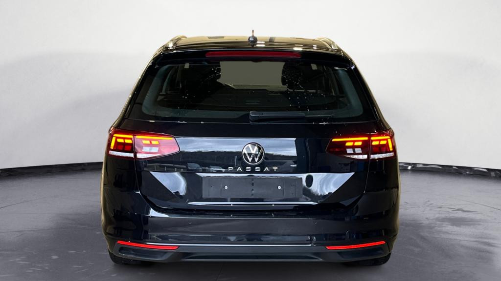 Nouvelle VOLKSWAGEN PASSAT SW 2.0 16V TDI Evo - 122 - BV DSG 7