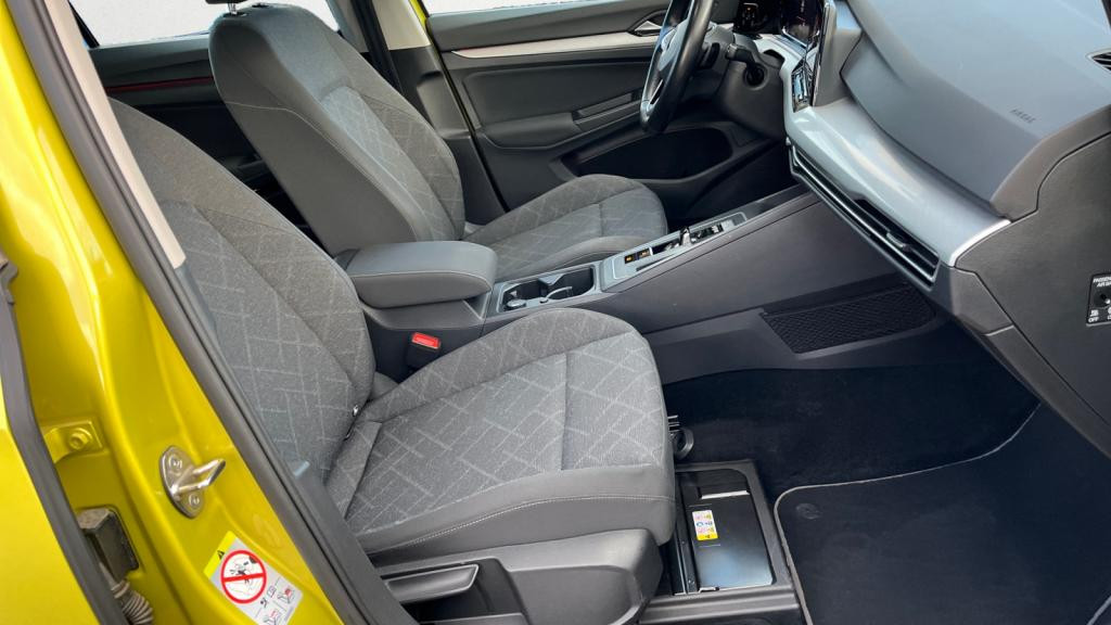 VOLKSWAGEN GOLF 1.5 eTSI OPF - 150 - DSG 7  VIII Life 