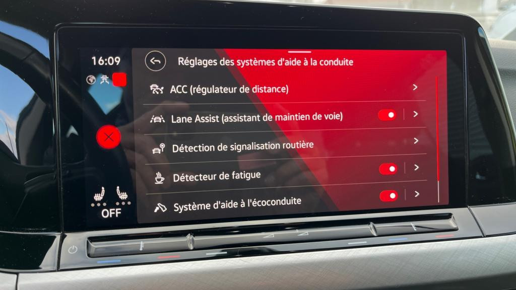 VOLKSWAGEN GOLF 1.5 eTSI OPF - 150 - DSG 7  VIII Life 