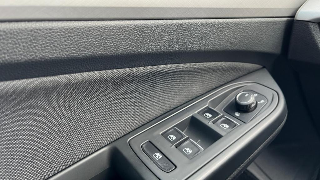 VOLKSWAGEN GOLF 1.5 eTSI OPF - 150 - DSG 7  VIII Life 