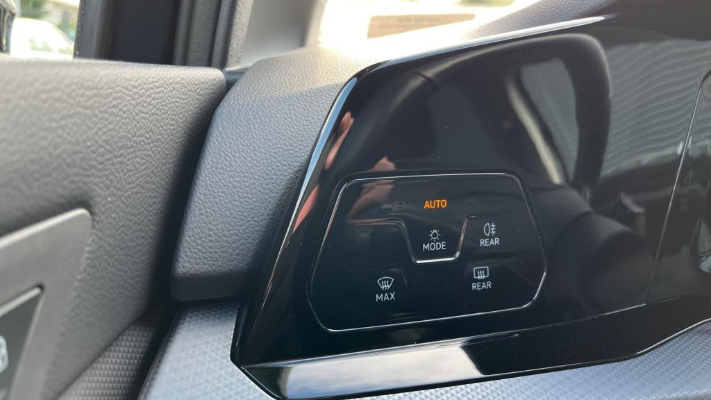 VOLKSWAGEN GOLF 1.5 TSI 130  VIII Active - Extension de Garantie VW 5 ans