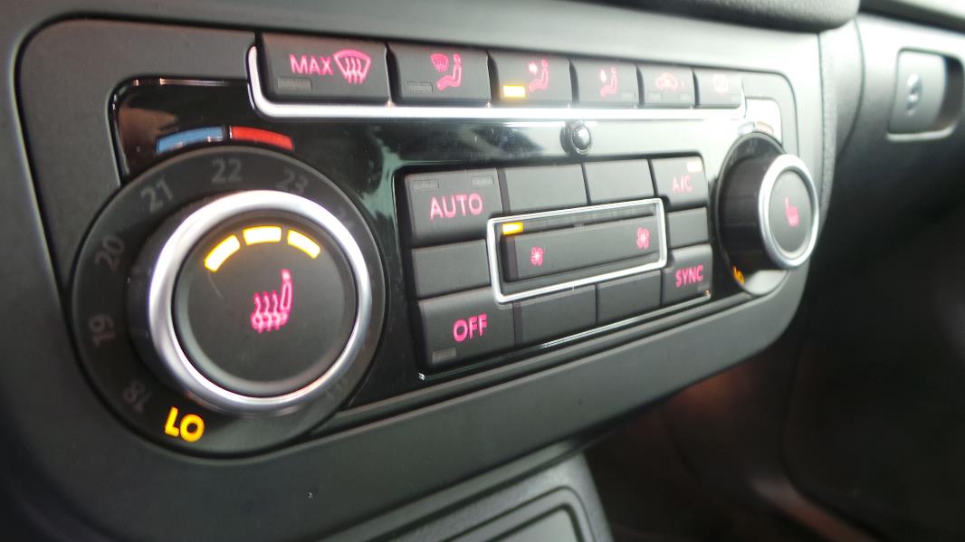 VOLKSWAGEN TIGUAN 2.0 TDI 177CH FAP BLUEMOTION TECHNOLOGY R-EXCLUSIV