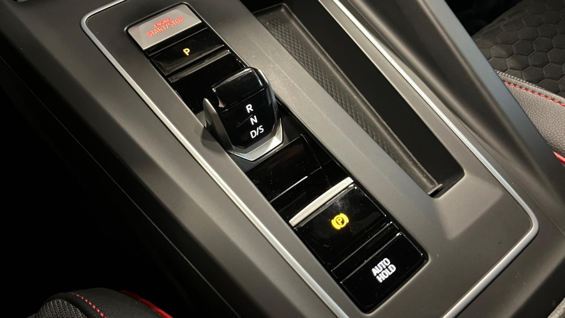 VOLKSWAGEN GOLF 2.0 TSI - 300 - DSG 7  VIII BERLINE GTI Clubsport 