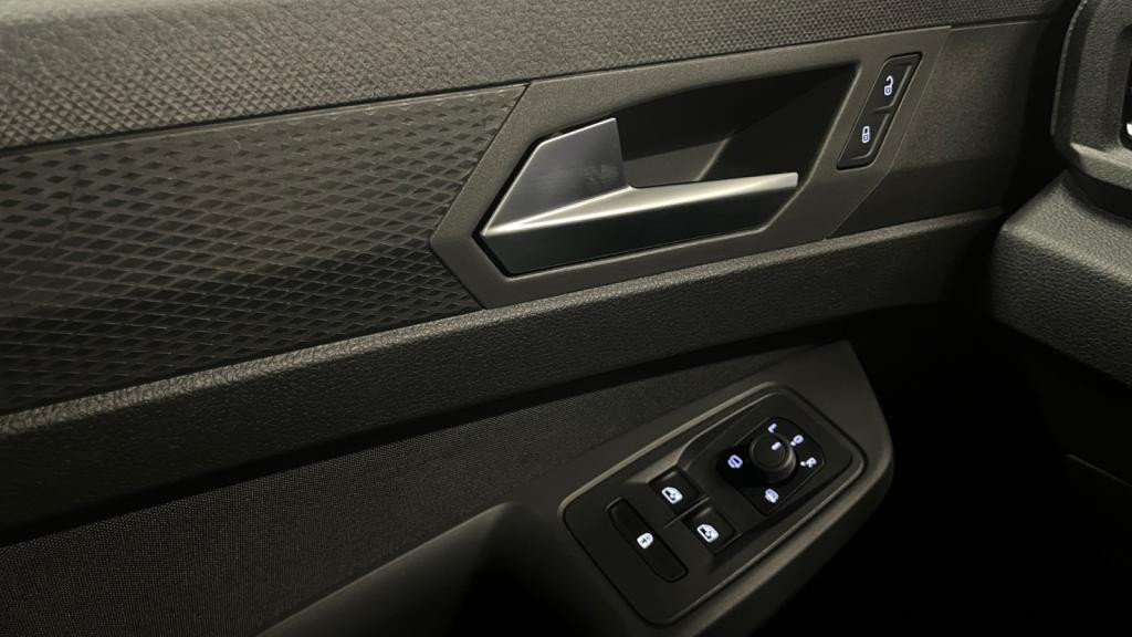 Nouvelle VOLKSWAGEN CADDY Maxi 1.5 eHybrid - 150 - DSG 6 - 7pl COMBI Maxi Life 