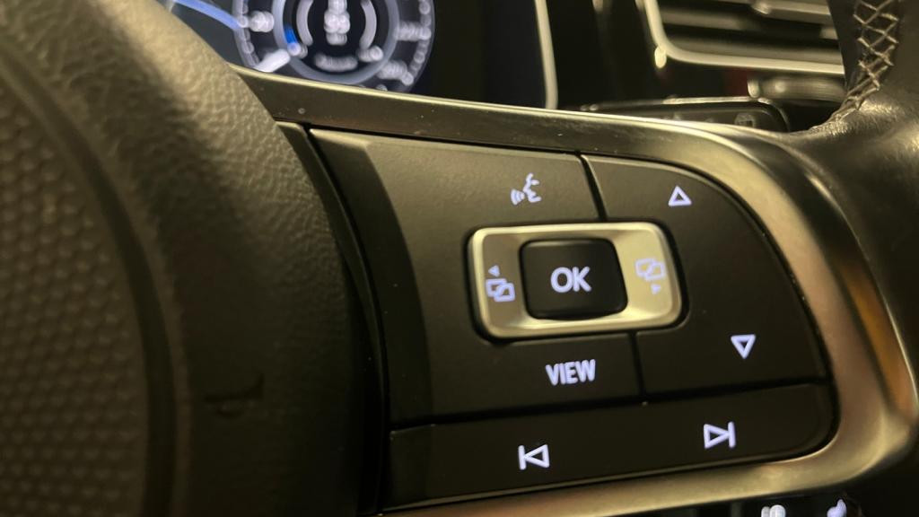 VOLKSWAGEN GOLF 2.0 16V TDI CR BlueMotion - 184 - DSG 7  GTD