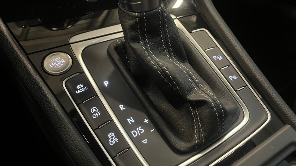 VOLKSWAGEN GOLF 2.0 16V TDI CR BlueMotion - 184 - DSG 7  GTD