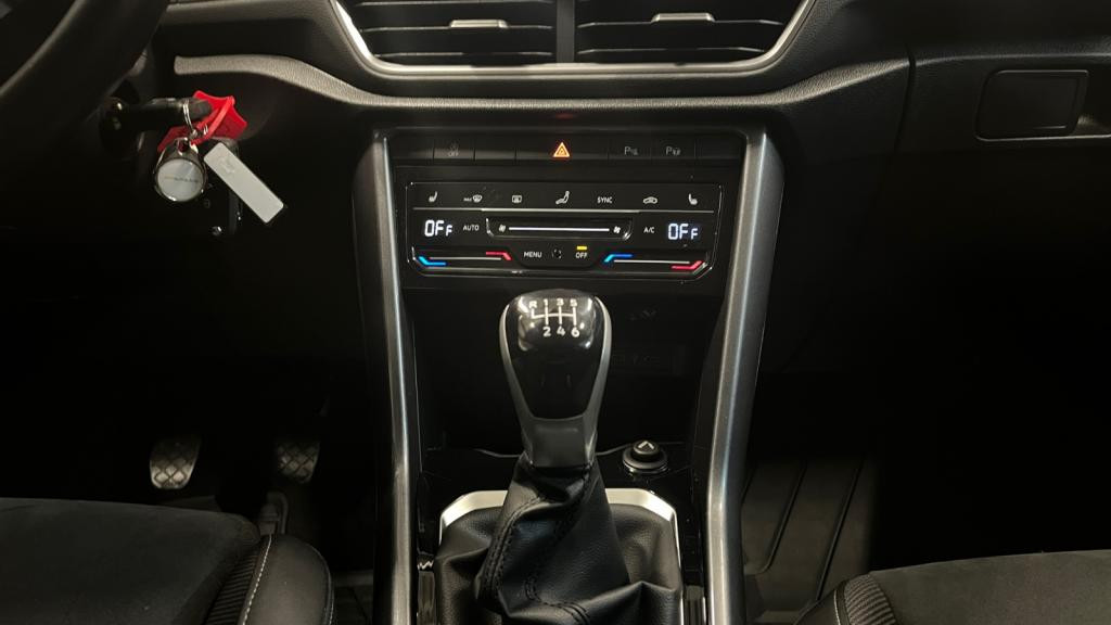 VOLKSWAGEN T-ROC TSI Evo 150 Style PHASE 2 - Attelage - Téléphone Confort - Caméra