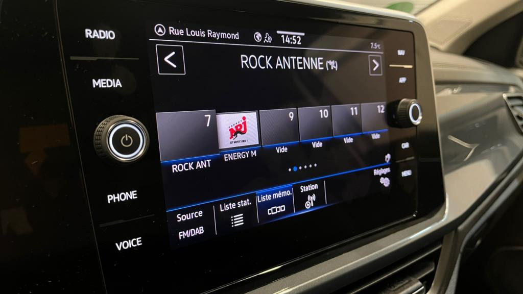 VOLKSWAGEN T-ROC TSI Evo 150 Style PHASE 2 - Attelage - Téléphone Confort - Caméra