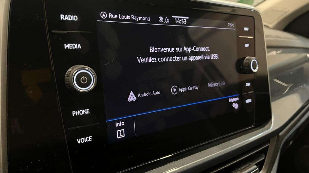 VOLKSWAGEN T-ROC TSI Evo 150 Style PHASE 2 - Attelage - Téléphone Confort - Caméra