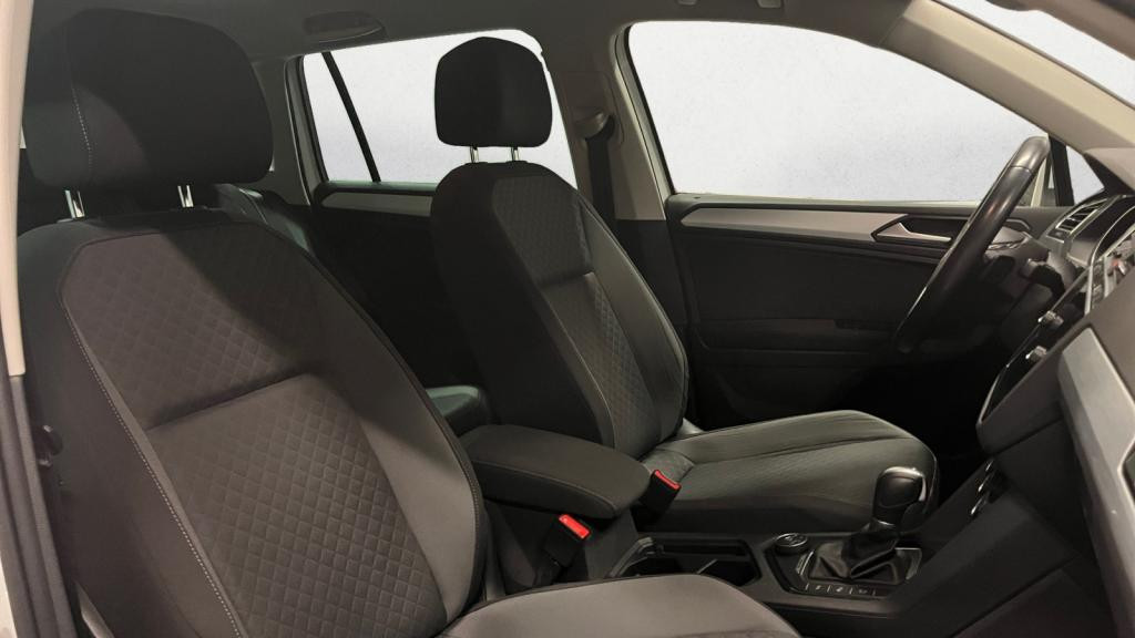 VOLKSWAGEN TIGUAN 2.0 16V TSI BlueMotion - 190 - DSG 7  Confortline 4Motion