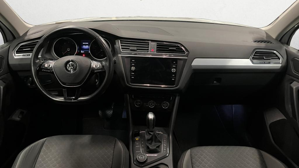 VOLKSWAGEN TIGUAN 2.0 16V TSI BlueMotion - 190 - DSG 7  Confortline 4Motion