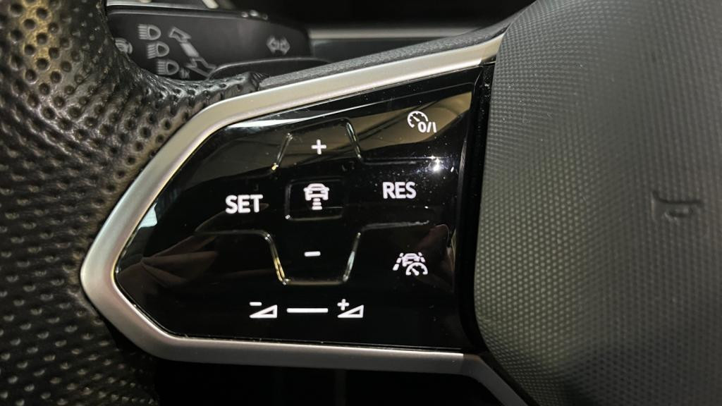 VOLKSWAGEN TIGUAN eHybrid 245 R-Line Exclusive - Navigation Discover Pro - Toit Ouvrant - Suspension DCC