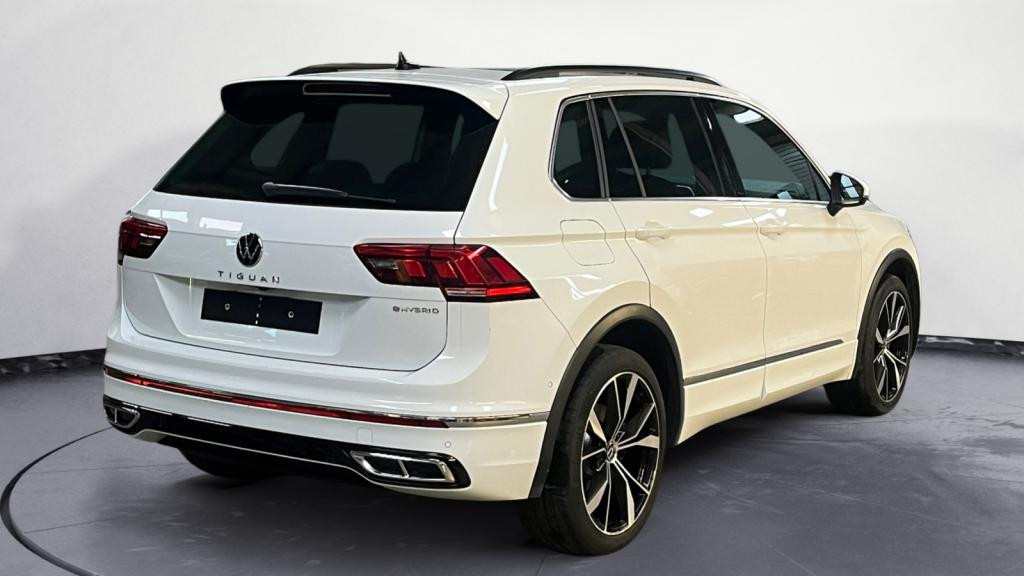 VOLKSWAGEN TIGUAN eHybrid 245 R-Line Exclusive - Navigation Discover Pro - Toit Ouvrant - Suspension DCC