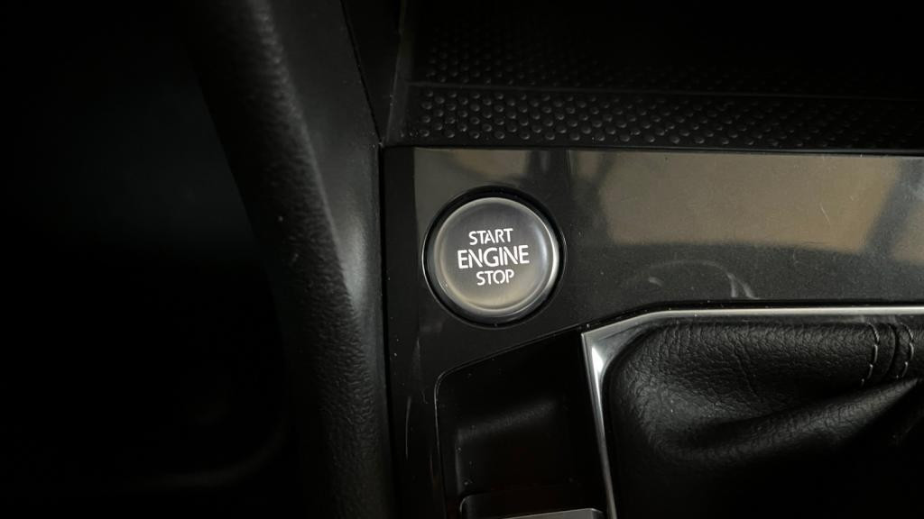 VOLKSWAGEN TIGUAN eHybrid 245 R-Line Exclusive - Navigation Discover Pro - Toit Ouvrant - Suspension DCC