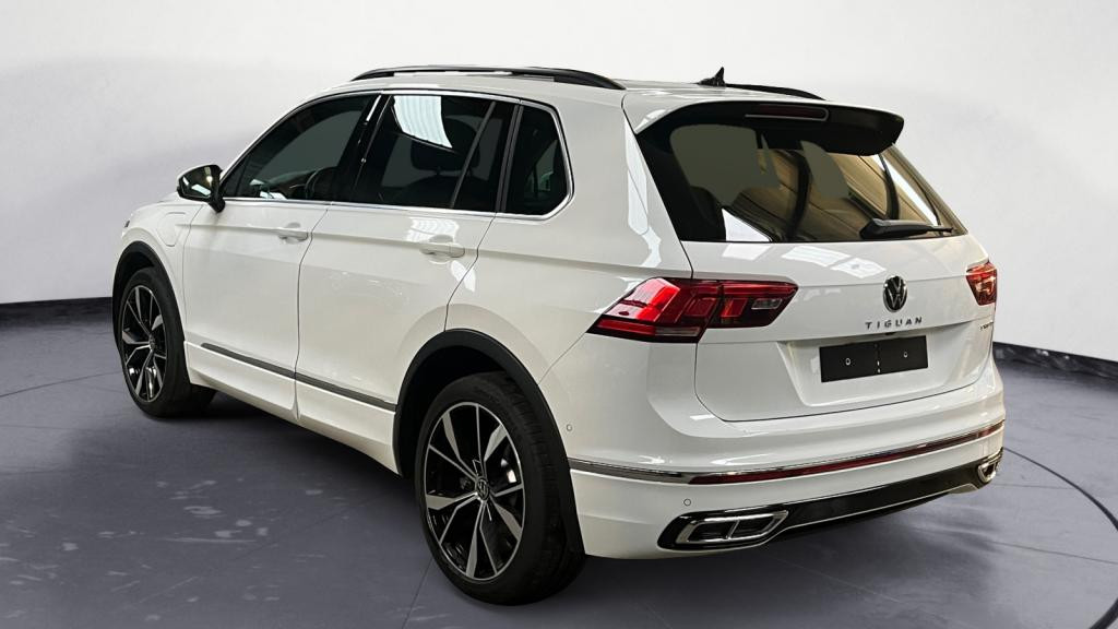 VOLKSWAGEN TIGUAN eHybrid 245 R-Line Exclusive - Navigation Discover Pro - Toit Ouvrant - Suspension DCC