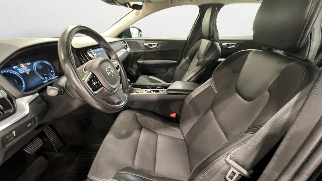 VOLVO V60  D3 AdBlue - 150 - BVA Geartronic  2018 BREAK Momentum 