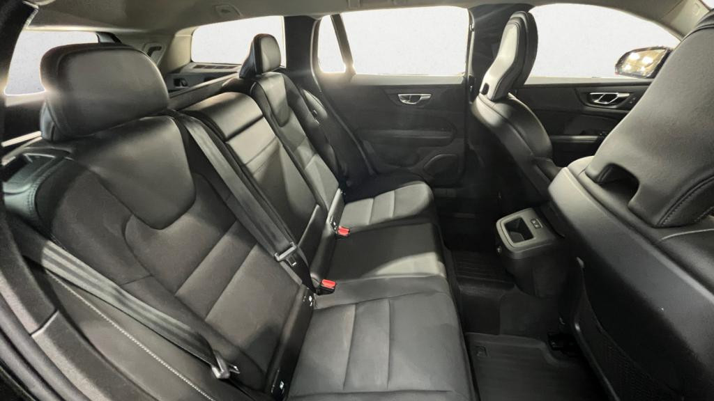 VOLVO V60  D3 AdBlue - 150 - BVA Geartronic  2018 BREAK Momentum 