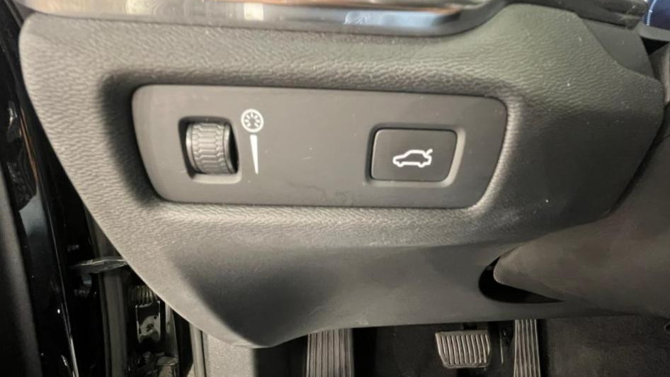 VOLVO V60  D3 AdBlue - 150 - BVA Geartronic  2018 BREAK Momentum 