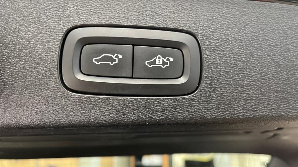 VOLVO V60  D3 AdBlue - 150 - BVA Geartronic  2018 BREAK Momentum 