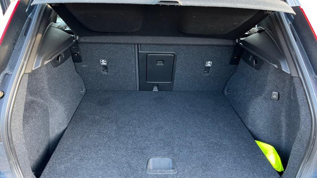 VOLVO XC40  T5 Recharge 180+82 DCT 7 Business - Navigation - Caméra